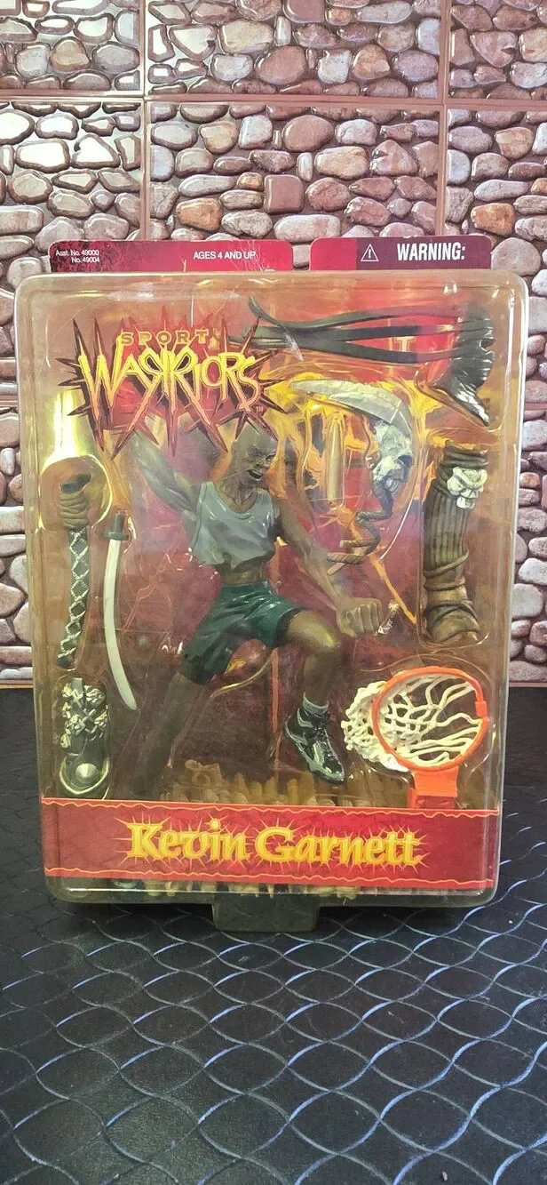 KEVIN GARNETT 1999 CrazyWorks SPORTS WARRIORS Sealed Figure #B16